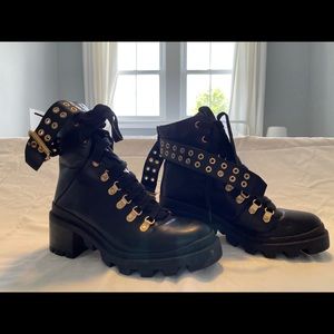 Like New Alice + Olivia Havis Combat Boots